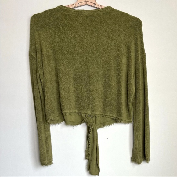 Free People Green Emma’s Henley Top Sz L Tie Waist Raw Hem LS Fairy Boho EUC - Picture 10 of 14
